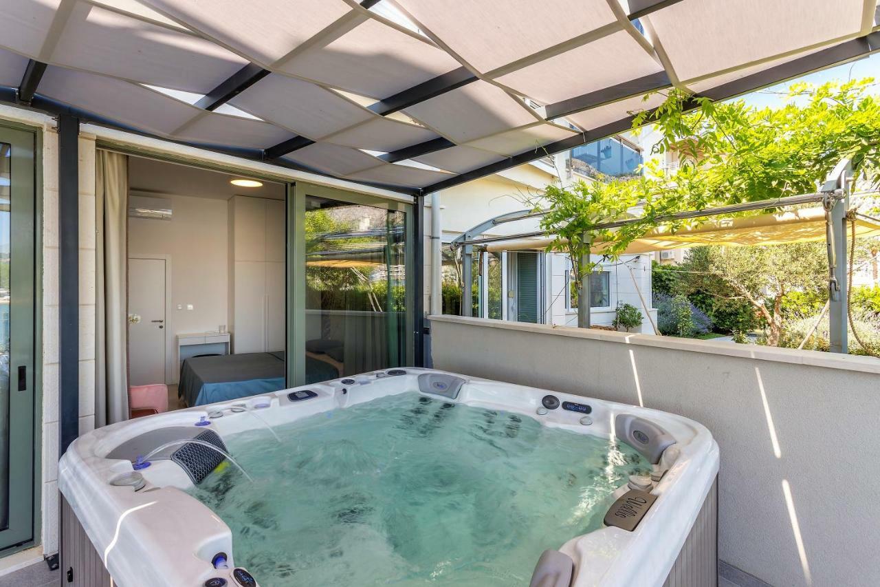 Luxury Apartment With Hot Tub Omiš Zewnętrze zdjęcie