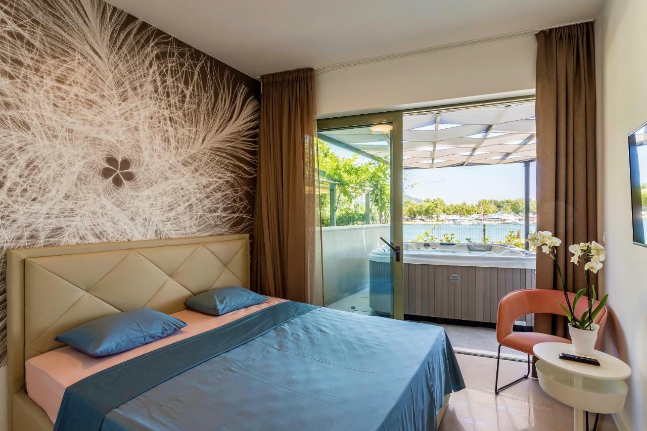 Luxury Apartment With Hot Tub Omiš Zewnętrze zdjęcie