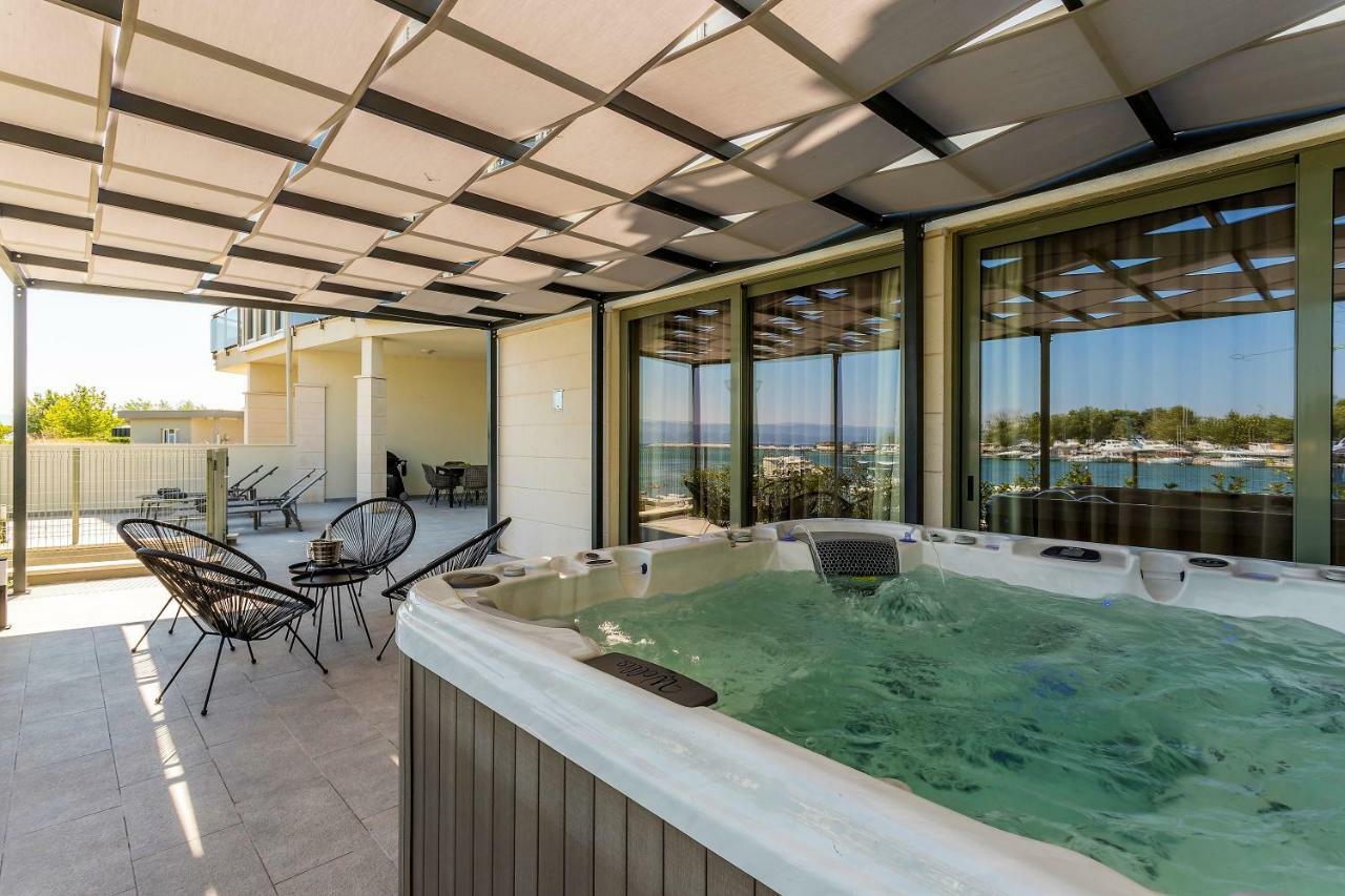Luxury Apartment With Hot Tub Omiš Zewnętrze zdjęcie