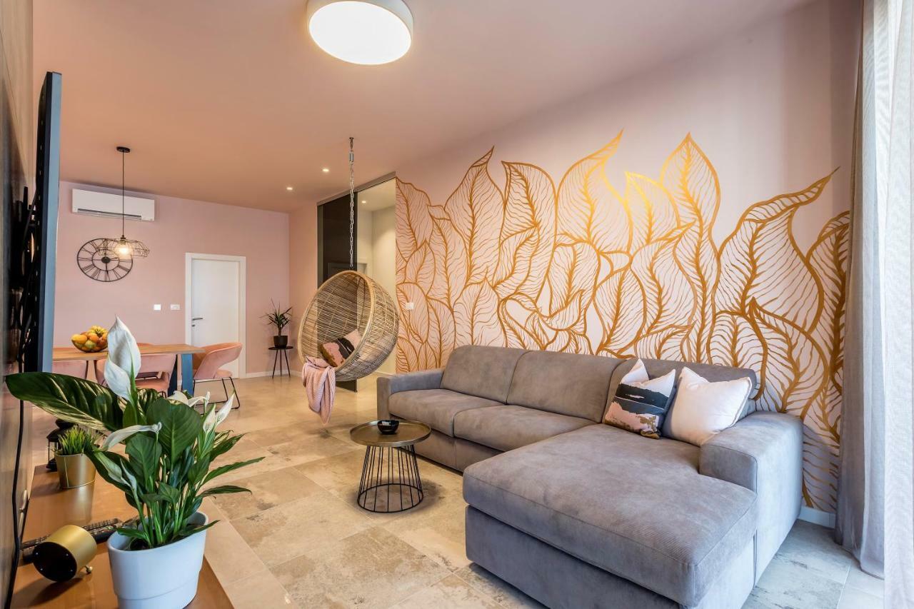 Luxury Apartment With Hot Tub Omiš Zewnętrze zdjęcie