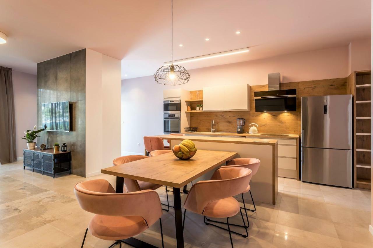Luxury Apartment With Hot Tub Omiš Zewnętrze zdjęcie