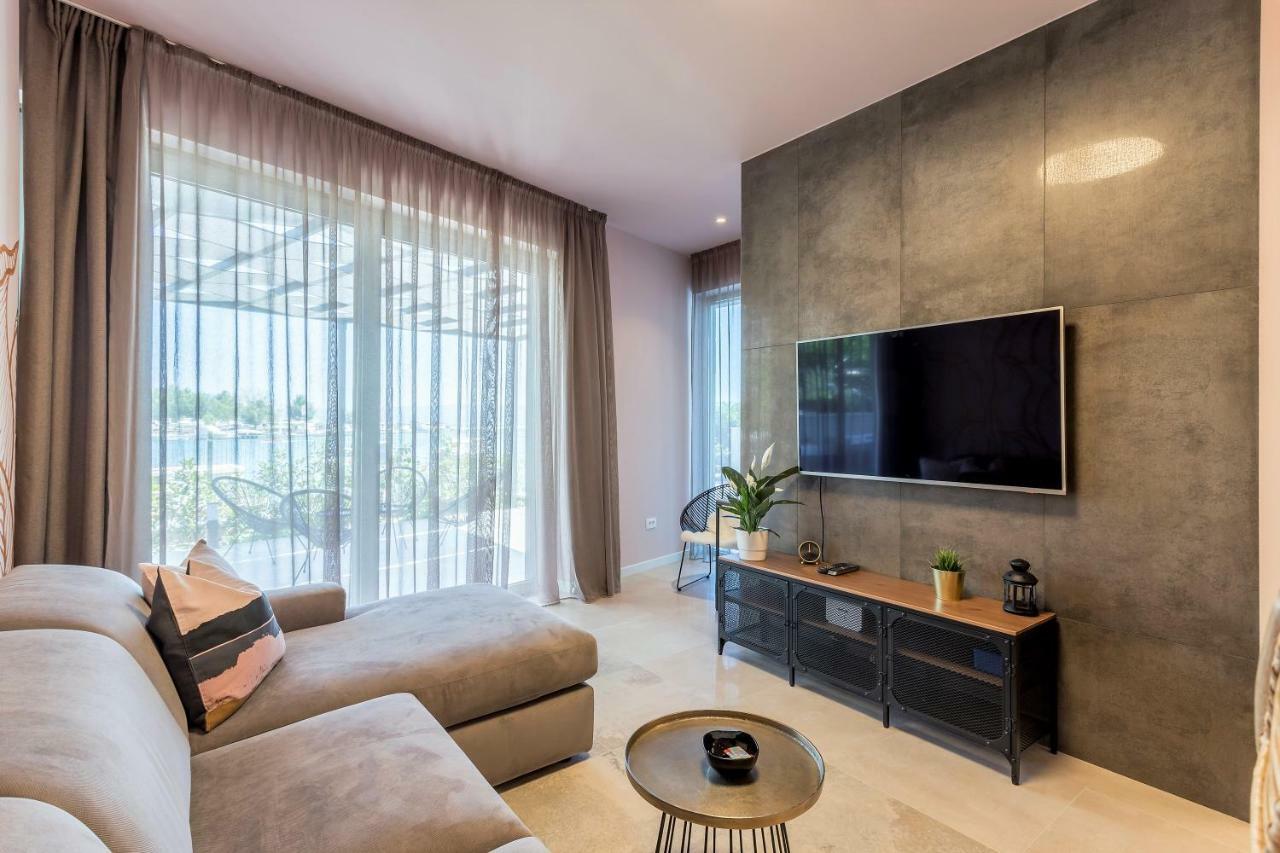 Luxury Apartment With Hot Tub Omiš Zewnętrze zdjęcie