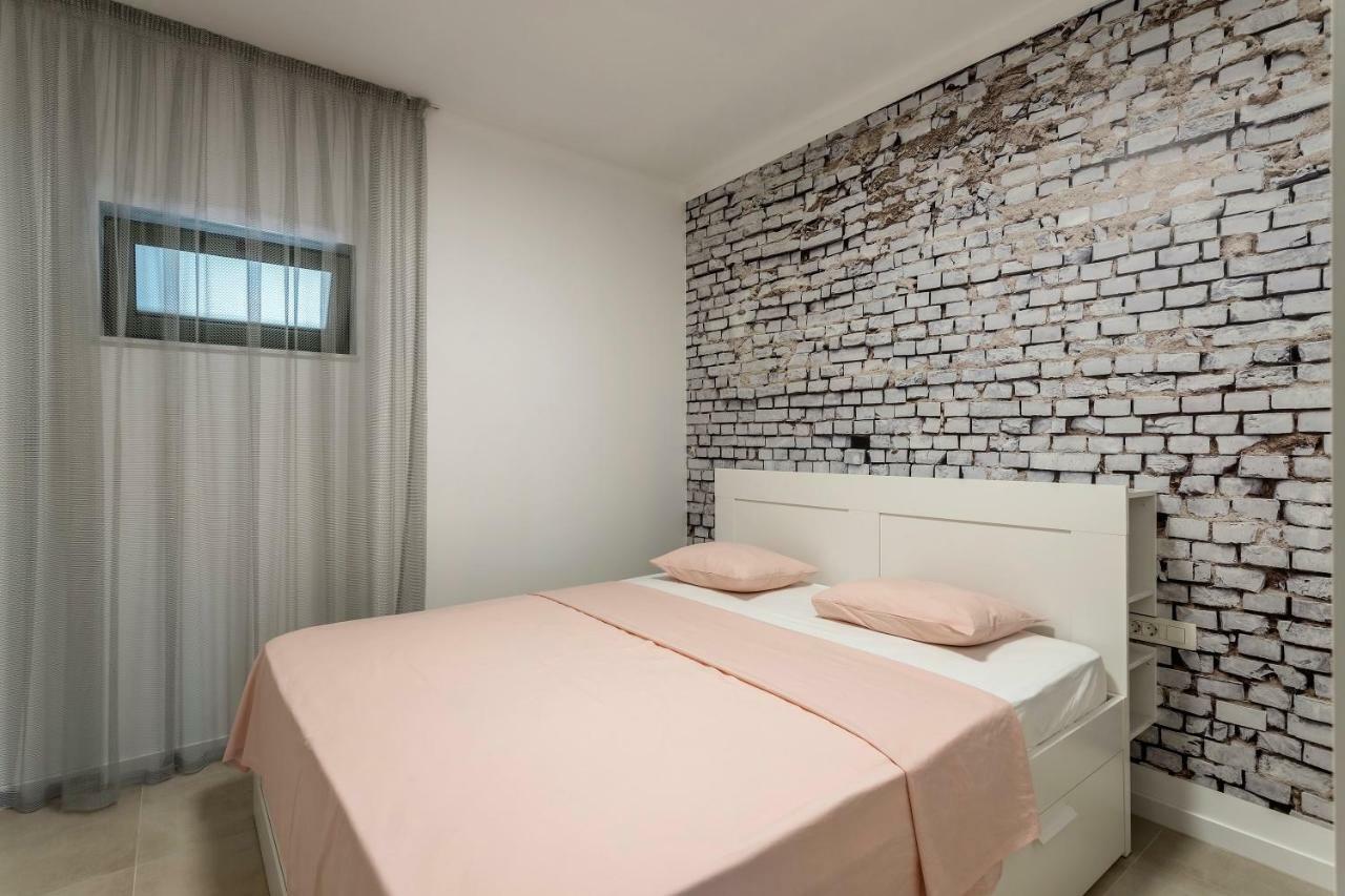 Luxury Apartment With Hot Tub Omiš Zewnętrze zdjęcie