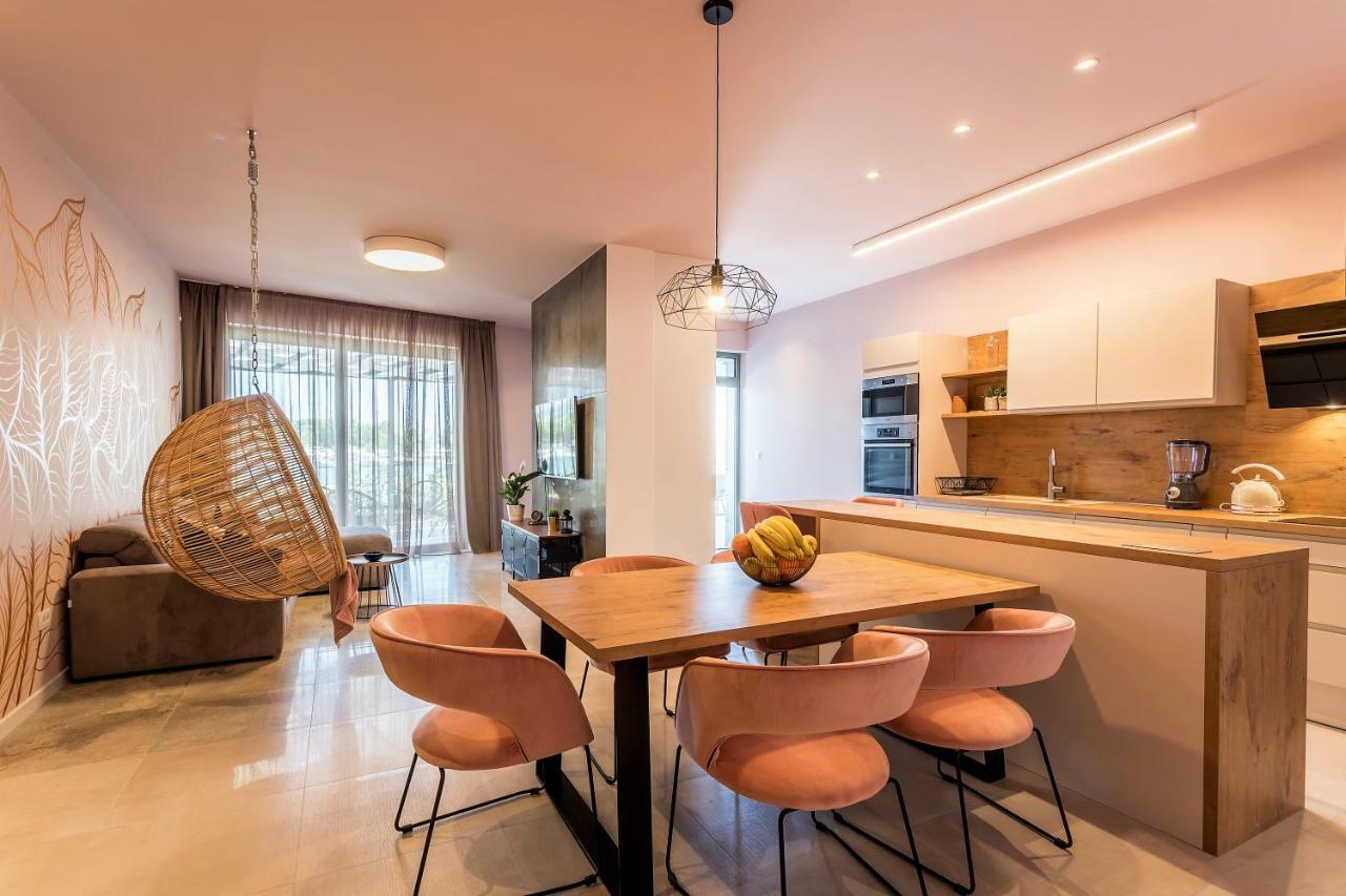 Luxury Apartment With Hot Tub Omiš Zewnętrze zdjęcie